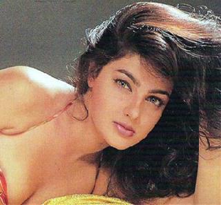 Mamta Kulkarni participates in drug racket, will be arrested soon? | ममता कुलकर्णी ड्रग्ज रॅकेटमध्ये सहभागी, लवकरच होणार अटक?