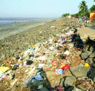 Fishermen's homes danger this year | यंदाही मच्छिमारांची घरे धोक्यात Fishermen's homes danger this year | यंदाही मच्छिमारांची घरे धोक्यात