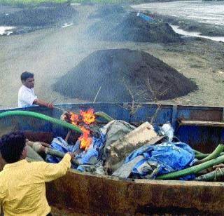 Twenty suction pumps, 8 boats burned down | वीस सक्शन पंप, ८ बोटी जाळून नष्ट