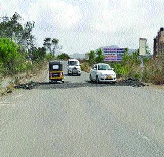 'Debt-welfare' speed restriction removed | ‘कर्जत-कल्याण’ गतिरोधक काढले 'Debt-welfare' speed restriction removed | ‘कर्जत-कल्याण’ गतिरोधक काढले