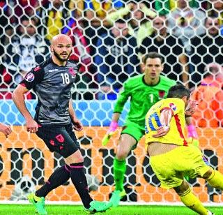 In the next round of hosts France | यजमान फ्रान्स बाद फेरीत