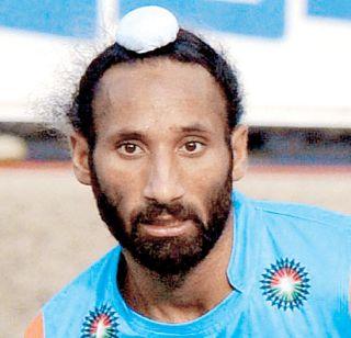 Surrounded by the world, it will play for the win - Sardar Singh | जगज्जेत्याला झुंजविलं, आता जिंकण्यासाठीच खेळणार- सरदारसिंग