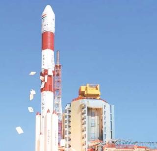 Isro built history | इस्रोने रचला इतिहास