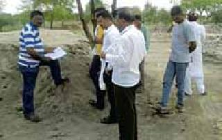 'Duplicate' khanan sand factory forage | ‘डुप्लिकेट’ कन्हान रेतीच्या कारखान्यावर धाड 'Duplicate' khanan sand factory forage | ‘डुप्लिकेट’ कन्हान रेतीच्या कारखान्यावर धाड
