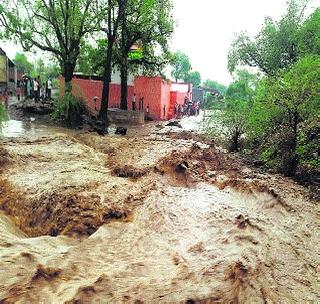Heavy rain in Jalgaon, Sangrampur taluka | जळगाव जामोद, संग्रामपूर तालुक्यात दमदार पाऊस Heavy rain in Jalgaon, Sangrampur taluka | जळगाव जामोद, संग्रामपूर तालुक्यात दमदार पाऊस