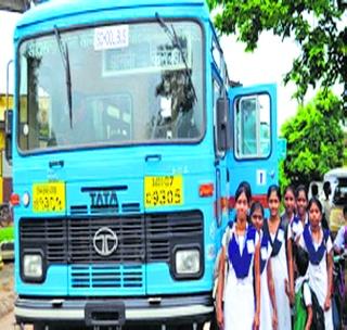 Buses trapped in the process of 'human development'! | पासेस प्रक्रियेत अडकल्या ‘मानव विकास’च्या बसेस!