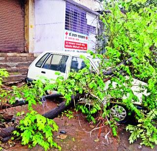 Traumatic to passengers with heavy traffic | अवजड वाहतुकीचा प्रवाशांना त्रास