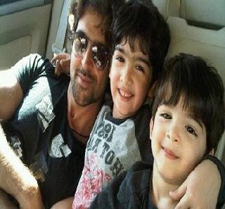 Hrithik saved luck from airport bomb blast | इस्तंबुल विमानतळावरील बॉम्बस्फोटातून सुदैवाने बचावला हृतिक