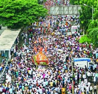 Tikoba's Palkhi departure; Welcome to Mauli | तुकोबांच्या पालखीचे प्रस्थान; माऊलींचे स्वागत