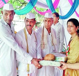 The number of young people in the Palakki festival is significant | पालखी सोहळ्यात तरुणांची संख्या लक्षणीय The number of young people in the Palakki festival is significant | पालखी सोहळ्यात तरुणांची संख्या लक्षणीय