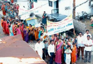 Prepare the administrative machinery for planting trees | वृक्ष लागवडीसाठी प्रशासकीय यंत्रणा सज्ज