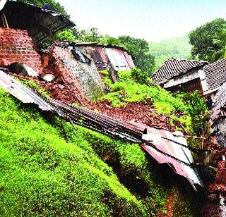 Shops in the hills of the mountains | डोंगरातील वस्त्या मृत्यूच्या छायेत