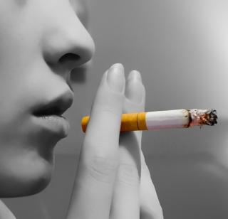 Social harmony threatens addiction through addiction | व्यसनामुळे सामाजिक सौख्य धोक्यात Social harmony threatens addiction through addiction | व्यसनामुळे सामाजिक सौख्य धोक्यात