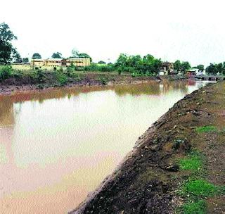 Amena river water level increased! | आमना नदीची जलपातळी वाढली!