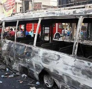 Two powerful blasts in Baghdad, 75 killed in Iraq's capital | इराकची राजधानी बगदादमध्ये दोन शक्तीशाली बॉम्बस्फोट, ७५ ठार