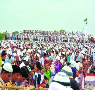 Eid excitement in the district | जिल्हय़ात ठिकठिकाणी ईद उत्साहात