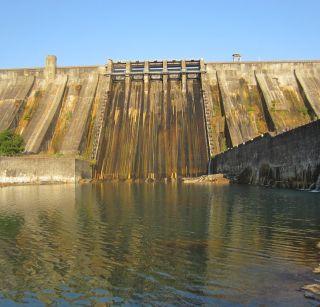 Increase in water resources of Bhatsa, Barvi projects | भातसा, बारवी प्रकल्पांच्या पाणीसाठ्यात वाढ Increase in water resources of Bhatsa, Barvi projects | भातसा, बारवी प्रकल्पांच्या पाणीसाठ्यात वाढ