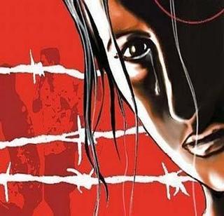 The arrest of Shiv Sena female officer in sex racket | सेक्स रॅकेटप्रकरणी शिवसेना महिला पदाधिका-याला अटक