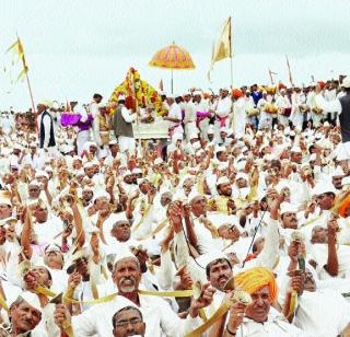 Devapala came to light ... | उजाड माळरानाला आले देवपण... Devapala came to light ... | उजाड माळरानाला आले देवपण...