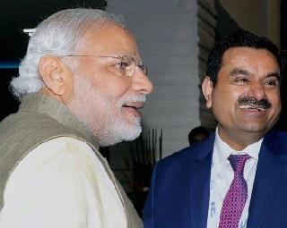 Modi is not free, fills the airplane - Gautam Adani | मोदी फुकट नाही, भाडं भरून विमान वापरतात - गौतम अदानी