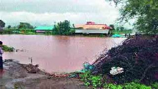 Five doors of the Nandurammeshwar Dam were opened | नांदूरमधमेश्वर धरणाचे पाच दरवाजे उघडले