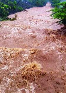 Flood the rivers | नद्यांना पूर Flood the rivers | नद्यांना पूर