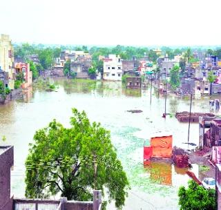 Old city dwellers can not find the road! | जुने शहरवासीयांना रस्ताच सापडेना!