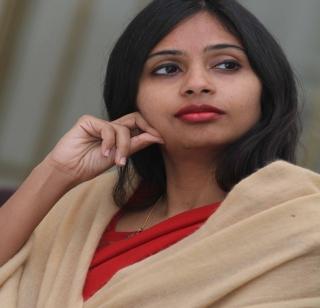 Devyani Khobragade, secretary of the eight schools | देवयानी खोब्रागडे आठवलेंच्या सचिव