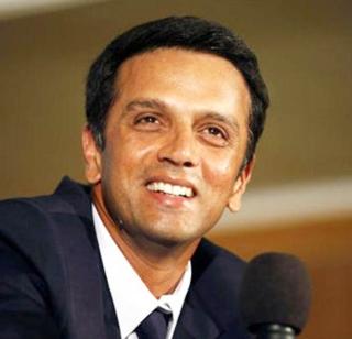 Compared to the bowlers in T20, batsmen have improved: Dravid | टी-२0 मध्ये गोलंदाजांच्या तुलनेत फलंदाजांत अधिक सुधारणा : द्रविड