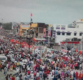 Hundreds of thousands of devotees gather for Vitthal's darshan in small Pandharpur | छोट्या पंढरपूरात विठ्ठलाच्या दर्शनासाठी लाखो भाविकांची गर्दी