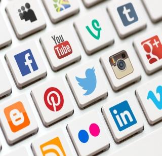 Effective use of social media is the need of the hour | समाज माध्यमांचा प्रभावी वापर काळाची गरज Effective use of social media is the need of the hour | समाज माध्यमांचा प्रभावी वापर काळाची गरज