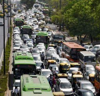 Ban on Delhi-based 10-year old diesel vehicles | दिल्लीतील 10 वर्ष जुन्या डिझेल वाहनांवर बंदी