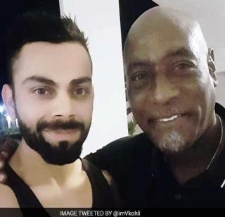 .... Whenever Sir Viv Richards meets the Indian team | ....जेंव्हा सर विवियन रिचर्ड्स भारतीय संघाला भेटतात