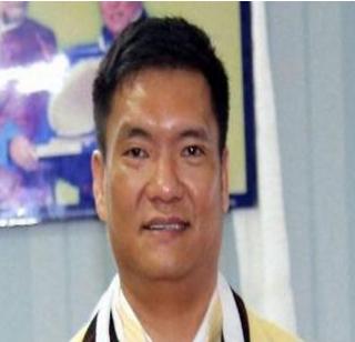 Congress again in Arunachal; Pema Khandu has done the majority | अरुणाचलमध्ये पुन्हा काँग्रेस; पेमा खांडू यांनी केले बहुमत सिध्द