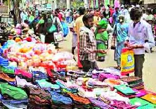 After the sellers' protest, the break in the encroachment campaign | विक्रेत्यांच्या विरोधानंतर अतिक्रमण मोहिमेला ब्रेक