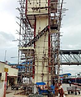 Lifts will be available in four months | लिफ्टची सुविधा मिळणार चार महिन्यांत Lifts will be available in four months | लिफ्टची सुविधा मिळणार चार महिन्यांत