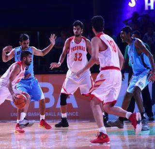 Pro Basketball League - Hyderabad's third match of the Peshwa beat by 99-99, on Sky | प्रो बास्केटबॉल लीग - हैदराबाद स्कायवर १०९-९९ने मात, पुणे पेशवाजचा तिसरा विजय