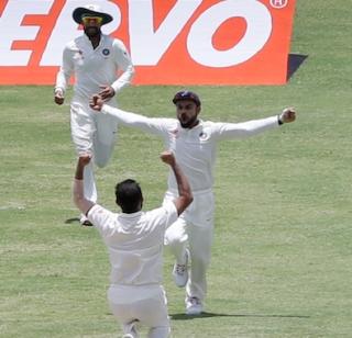 India's Virat Vijay, Ashwin's all-round knock | भारताचा 'विराट' विजय, अश्विनची अष्टपैलू खेळी