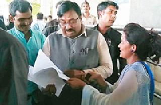 Constitute a water supply scheme for Kasari | कसारीला पाणी पुरवठा योजना बांधा Constitute a water supply scheme for Kasari | कसारीला पाणी पुरवठा योजना बांधा