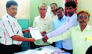 Give Sakoli district status | साकोलीला जिल्ह्याचा दर्जा द्या Give Sakoli district status | साकोलीला जिल्ह्याचा दर्जा द्या