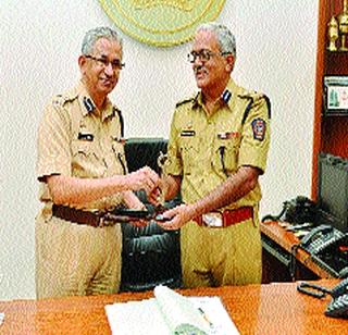 Law, good governance | कायदा, सुव्यवस्थेवर भर Law, good governance | कायदा, सुव्यवस्थेवर भर