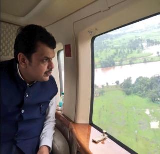 Mahad Accident: Chief Minister Devendra Fadnavis conducted a site inspection | महाड दुर्घटना : मुख्यमंत्री देवेंद्र फडणवीसांनी केली घटनास्थळाची पाहणी