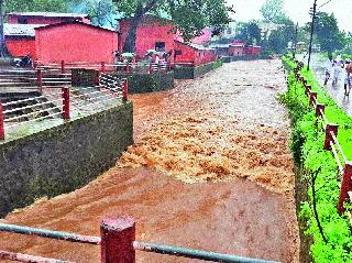 Trimbakeshwar, Peth again musaladara | त्र्यंबकेश्वर, पेठला पुन्हा मुसळधार