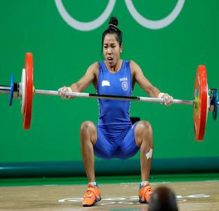 VIDEO - Rio Olympics - Mirabai Chanune disappointed with weightlifting | VIDEO - रिओ ऑलिम्पिक - वेटलिफ्टिंगमध्ये मीरबाई चानूने केले निराशा VIDEO - Rio Olympics - Mirabai Chanune disappointed with weightlifting | VIDEO - रिओ ऑलिम्पिक - वेटलिफ्टिंगमध्ये मीरबाई चानूने केले निराशा