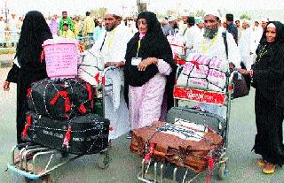 500 Haj pilgrims benefit from waiting list | प्रतीक्षा यादीतील ५०० हज यात्रेकरूंना लाभ