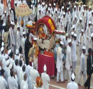 After 59 days of follow-up, Palkhi celebrations! | ५९ दिवसांच्या पायी वारीनंतर पालखी सोहळ्याची सांगता!