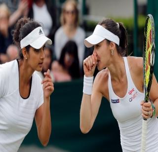 Sania-Hingis pair splits ...! | सानिया-हिंगिस जोडी फुटली ...!