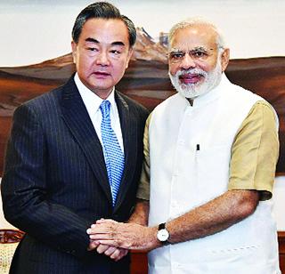 Chinese Foreign Minister visits Modi, Sushma Swaraj | चिनी विदेशमंत्र्यांनी घेतली मोदी, सुषमा स्वराज यांची भेट