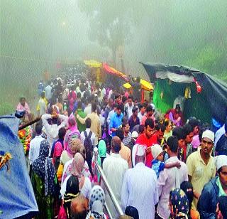 Lakhs of devotees visit Bhimashankar | भीमाशंकरला दर्शनासाठी लाखो भाविक