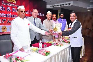 Ravi Pagare got the National Gaurav Award | रवि पगारे यांना राष्ट्रीय गौरव पुरस्कार Ravi Pagare got the National Gaurav Award | रवि पगारे यांना राष्ट्रीय गौरव पुरस्कार